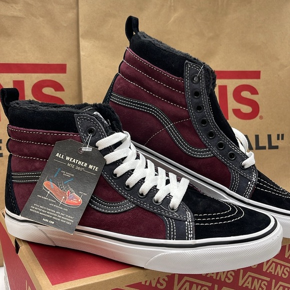 Vans Men’s Sk8-Hi Mte
(Mte) Port Royale/Black
VN0A4BV7XKZ
Boots Sneakers - Picture 8 of 16